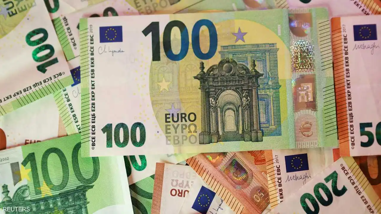 اليورو يتجه نحو تسجيل أسوأ أداء ربع سنوي له منذ عام 2024